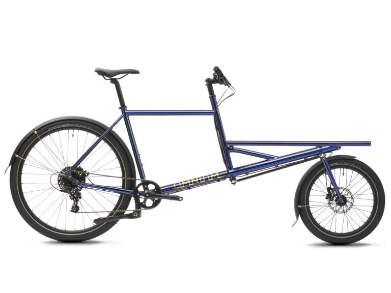 Omnium-cargo_v3-blurple-white_bg-300